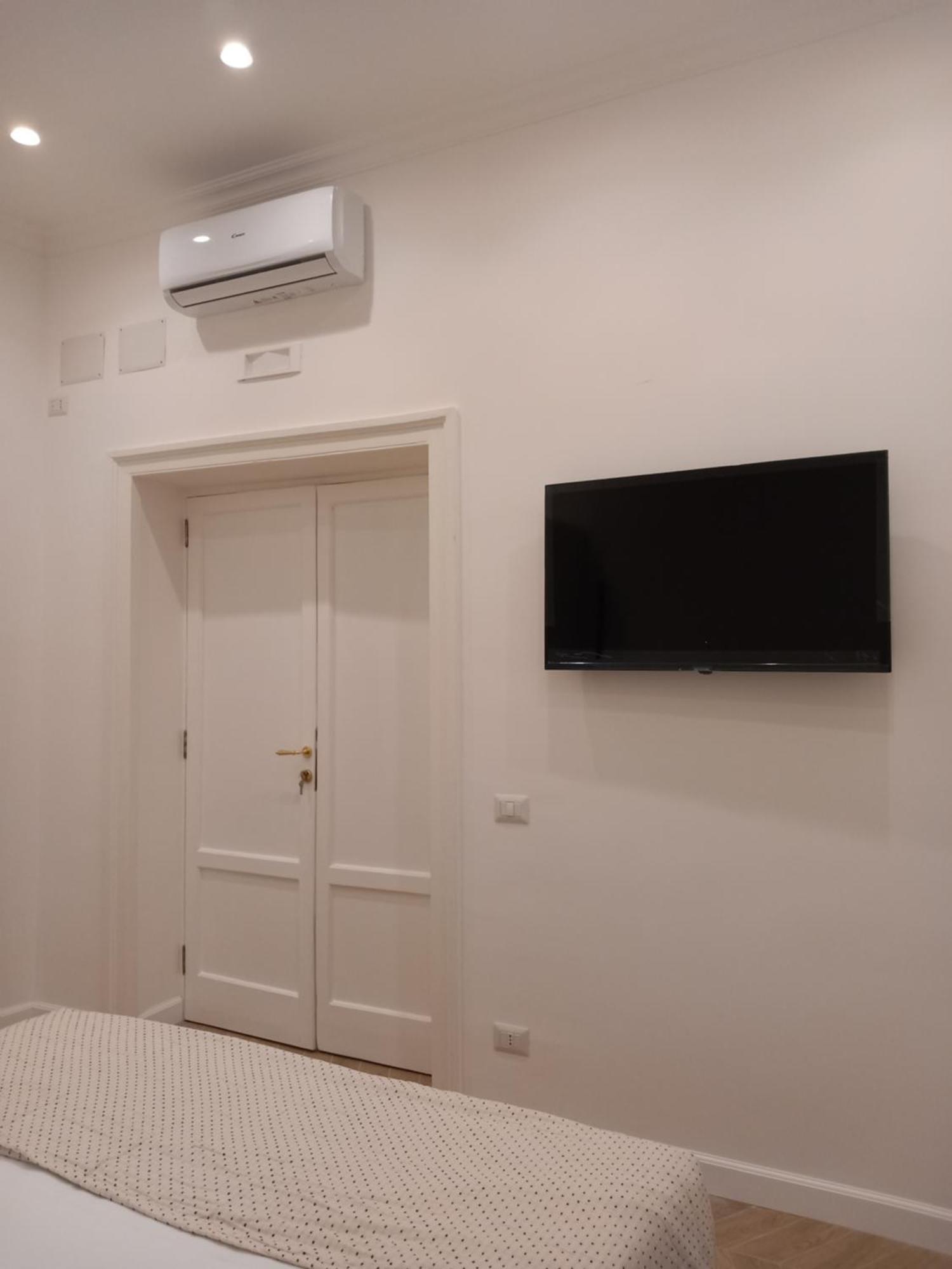 Porto 55 Apartment Naples Exterior photo